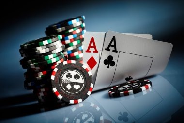 erek 30 platform showing live casino tables and slot games menu